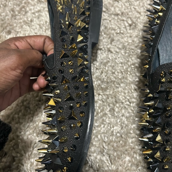 Men’s Shoes - Picture 2 of 7